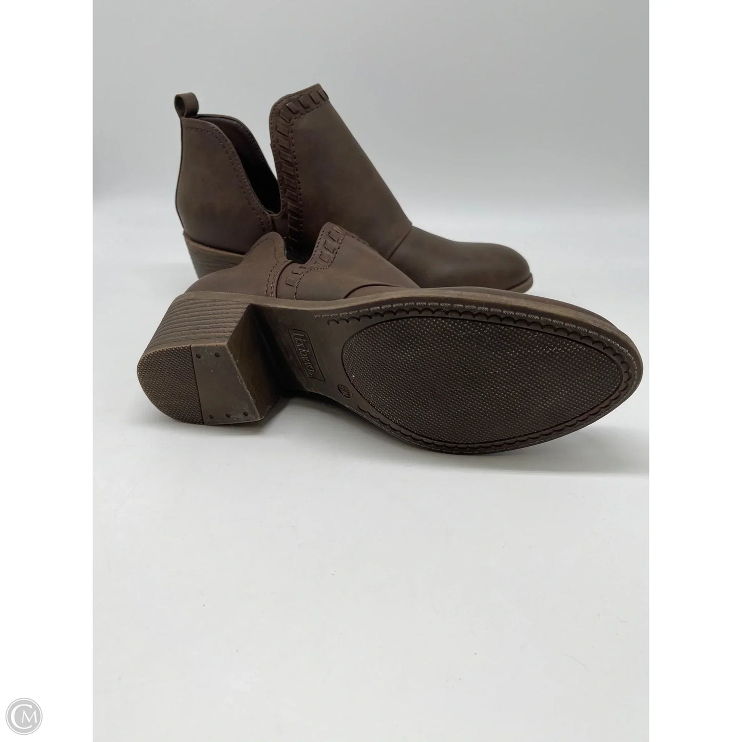 Boots Ankle Heels By Clothes Mentor In Brown, Size: 9.5