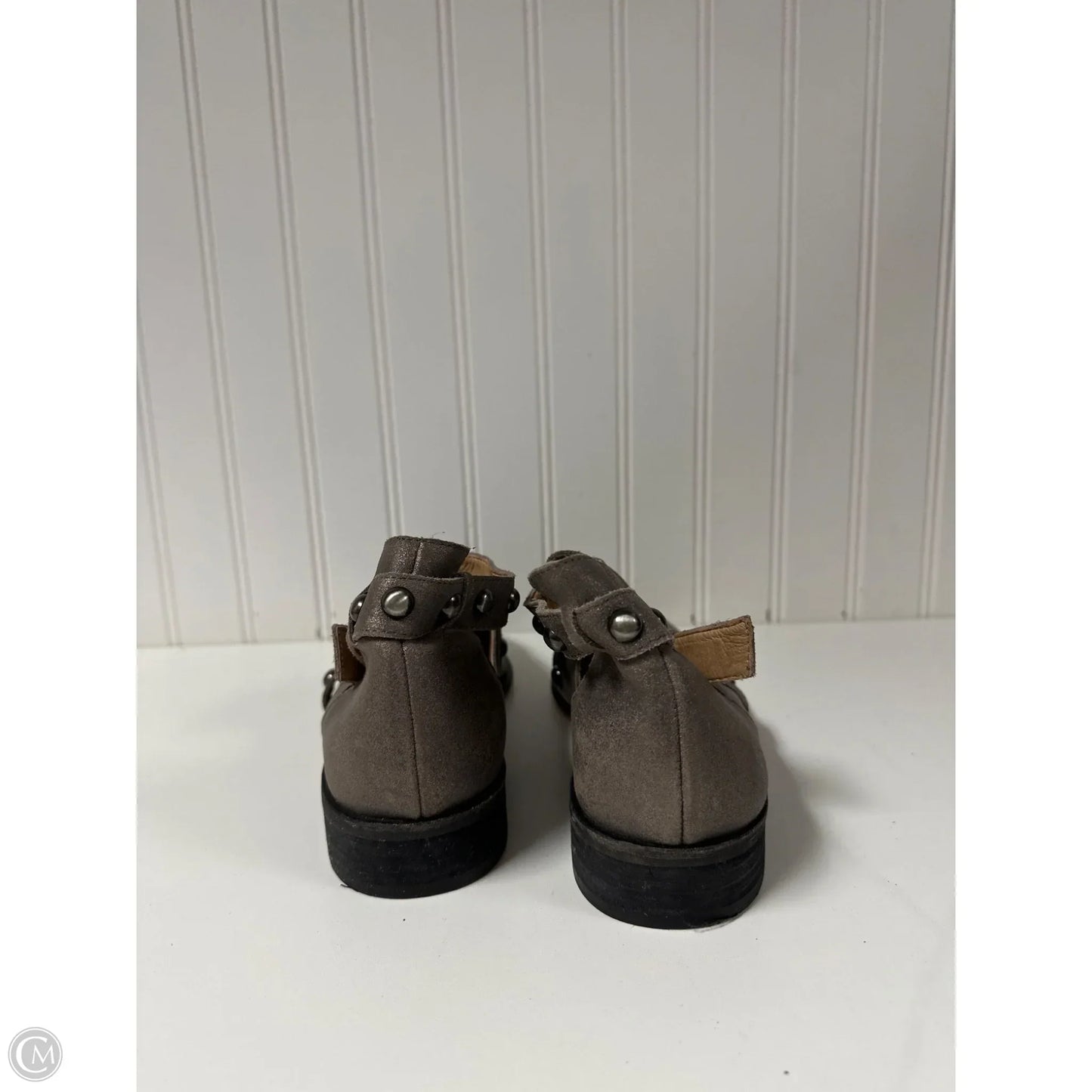 Boots Ankle Flats By Clothes Mentor In Bronze, Size: 9