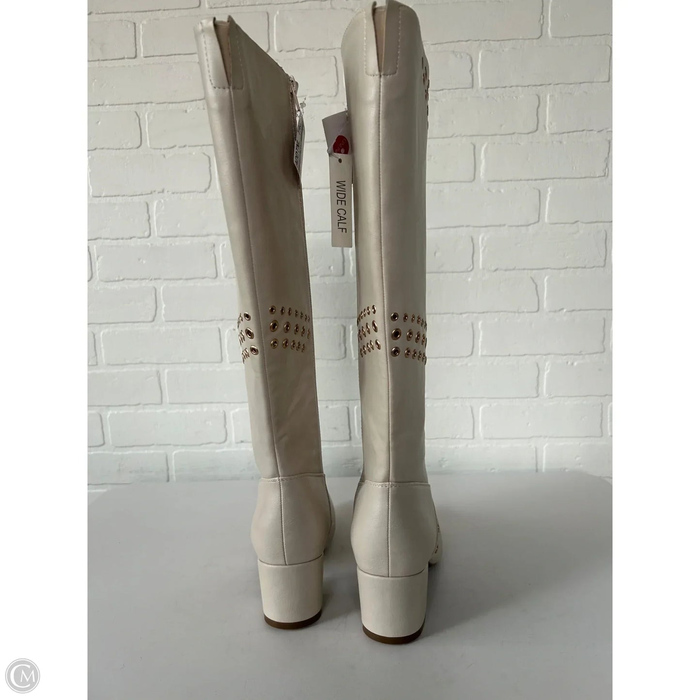 Boots Ankle Heels By Clothes Mentor In Cream, Size: 8