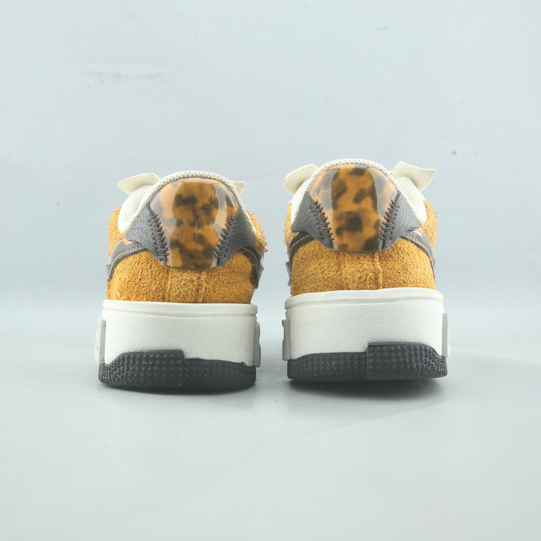 NIKE AIR FORCE 1 LOW FONTANKA