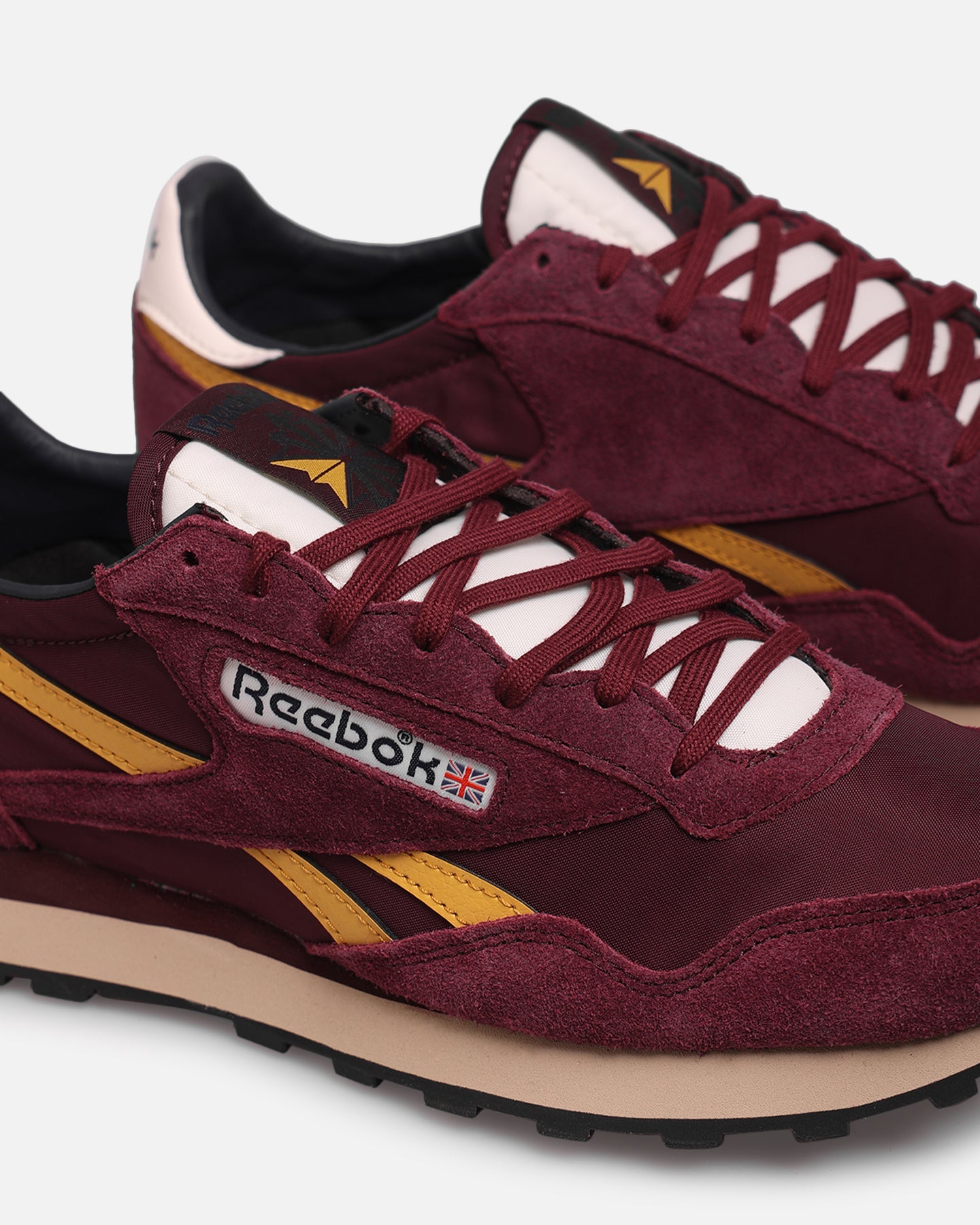 Reebok Aztec II Cherry