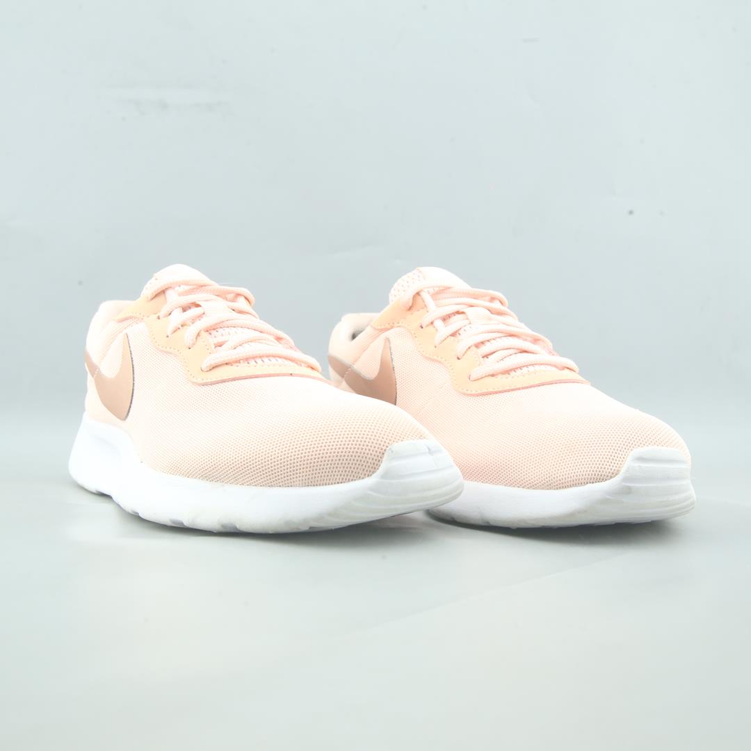 NIKE TANJUN