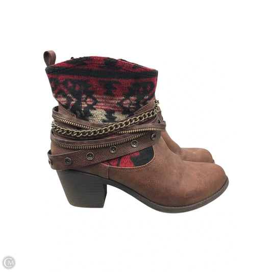 Boots Ankle Heels By Clothes Mentor In Brown, Size: 9.5