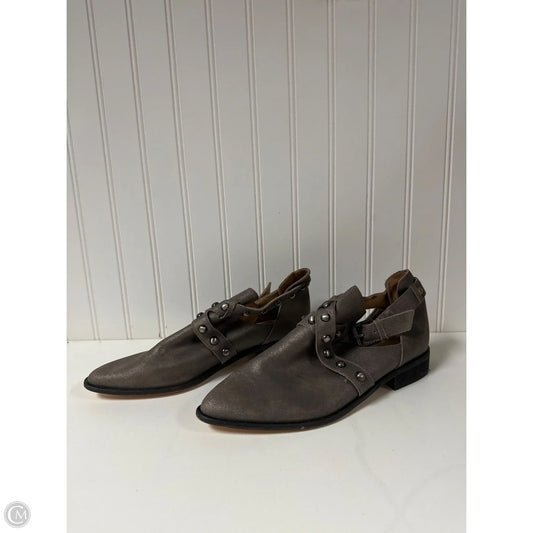 Boots Ankle Flats By Clothes Mentor In Bronze, Size: 9