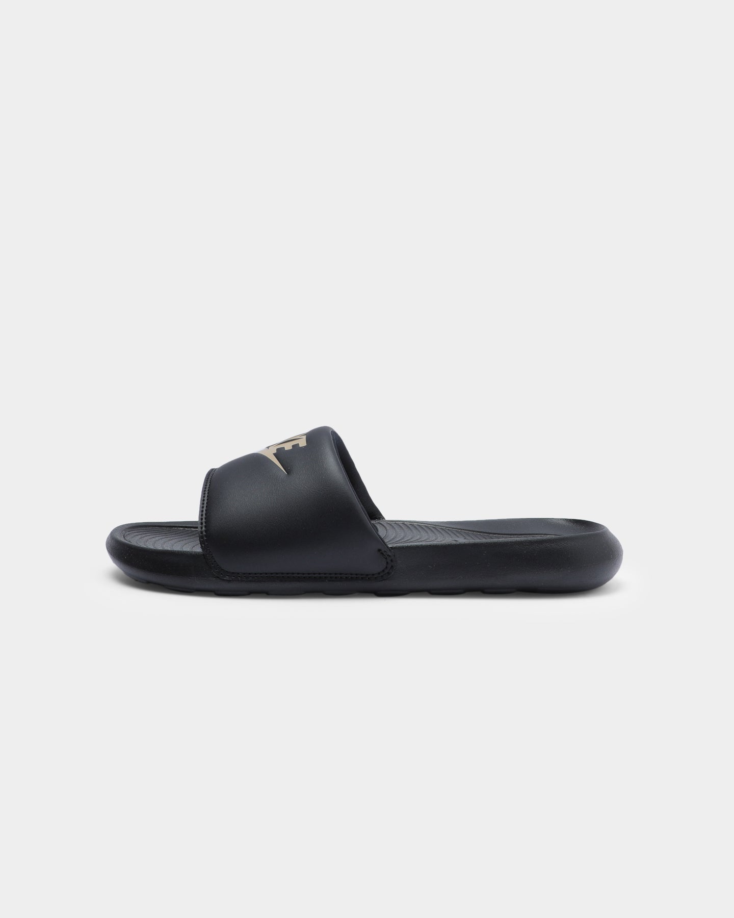 Nike Victori One Slide Black/Metallic Gold
