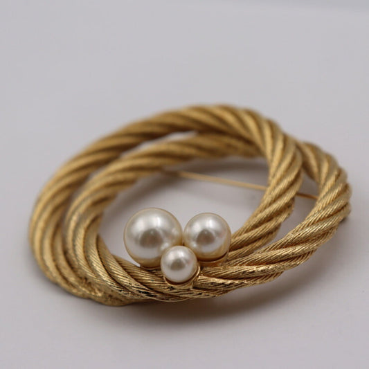 CHRISTIAN DIOR Brooch Metal Fake Pearl Gold Pin Rope