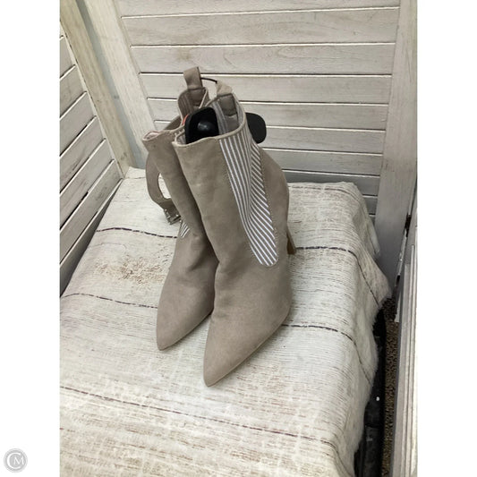 Boots Ankle Heels By Clothes Mentor In Beige, Size: 7
