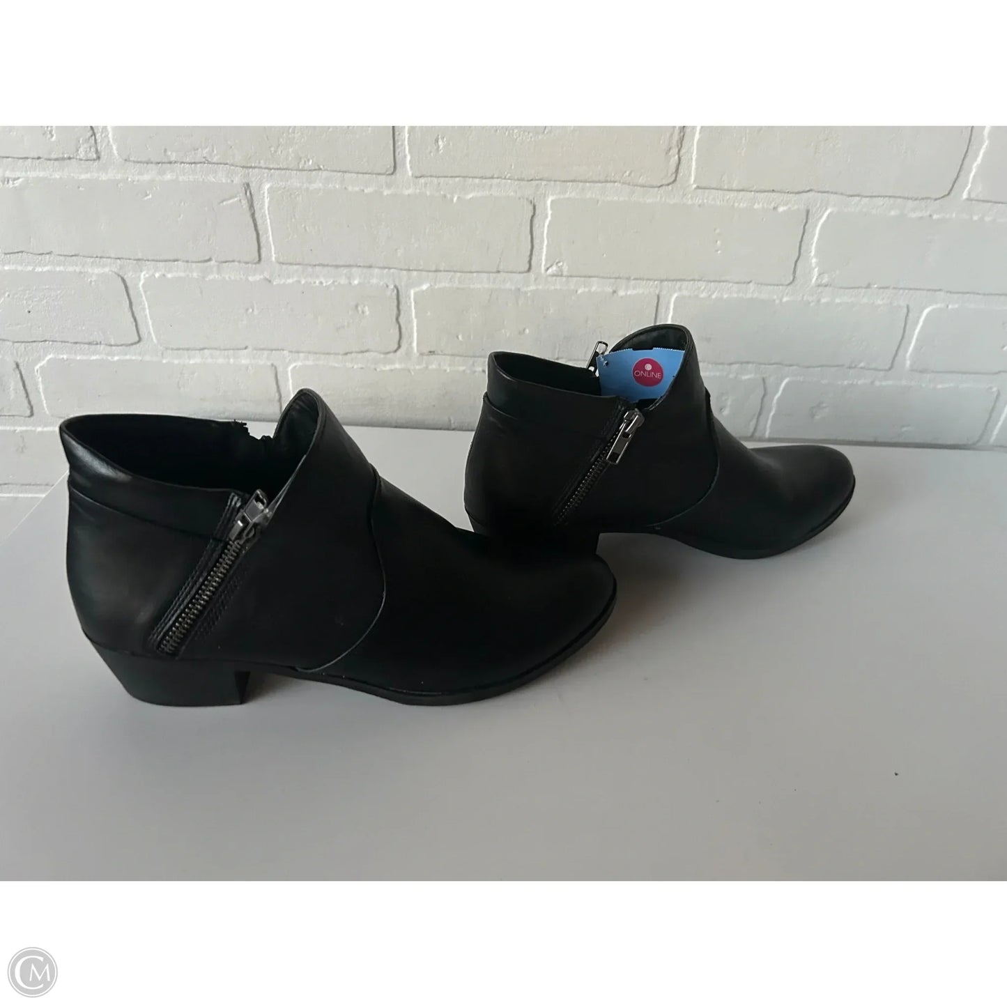 Boots Ankle Flats By Clothes Mentor In Black, Size: 9