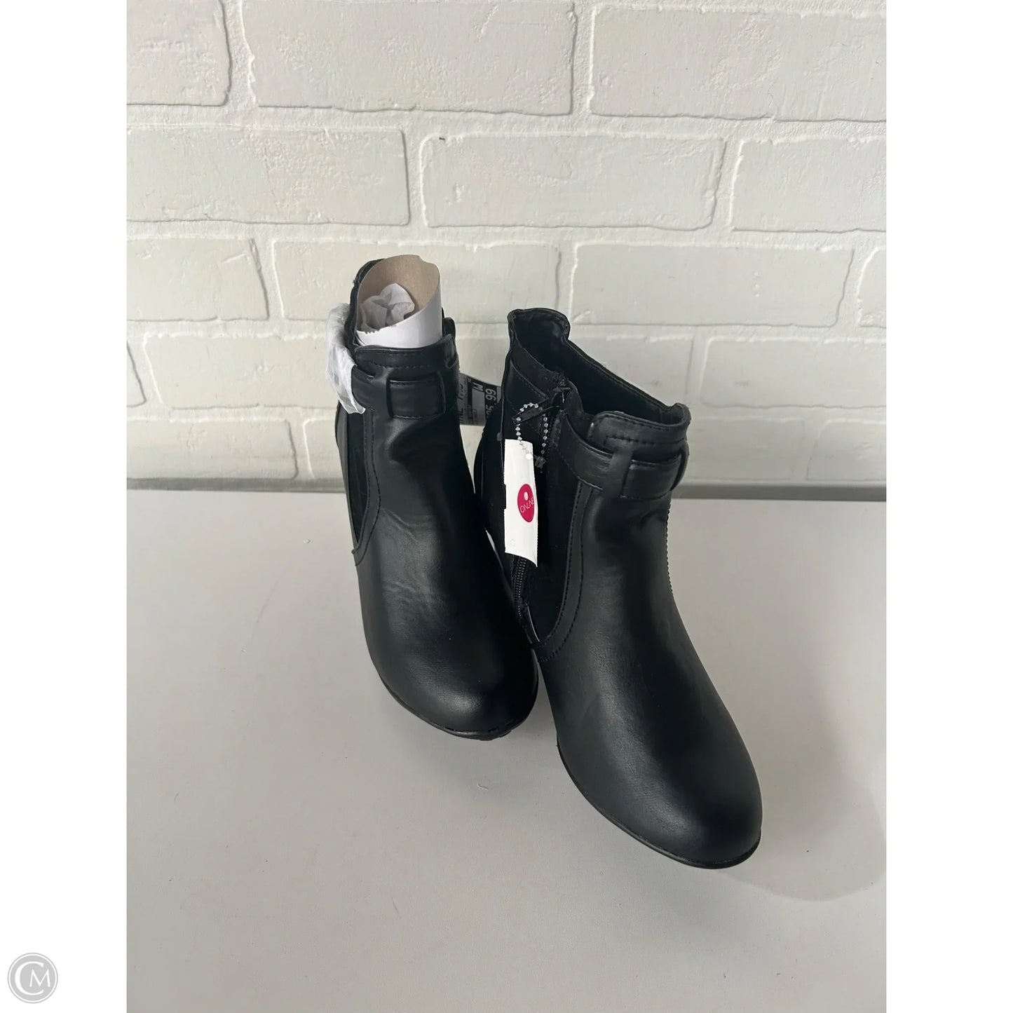 Boots Ankle Heels By Clothes Mentor In Black, Size: 8