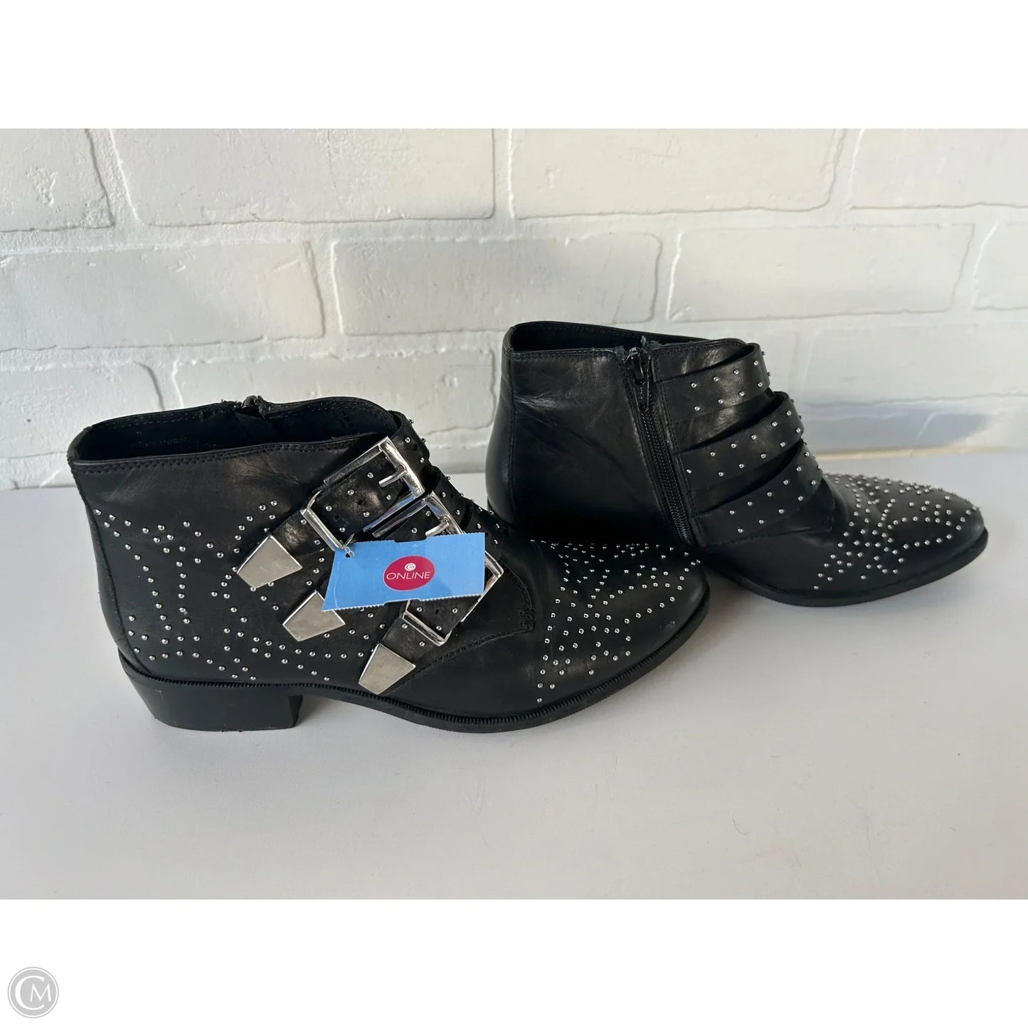 Boots Ankle Flats By Clothes Mentor In Black & Silver, Size: 9