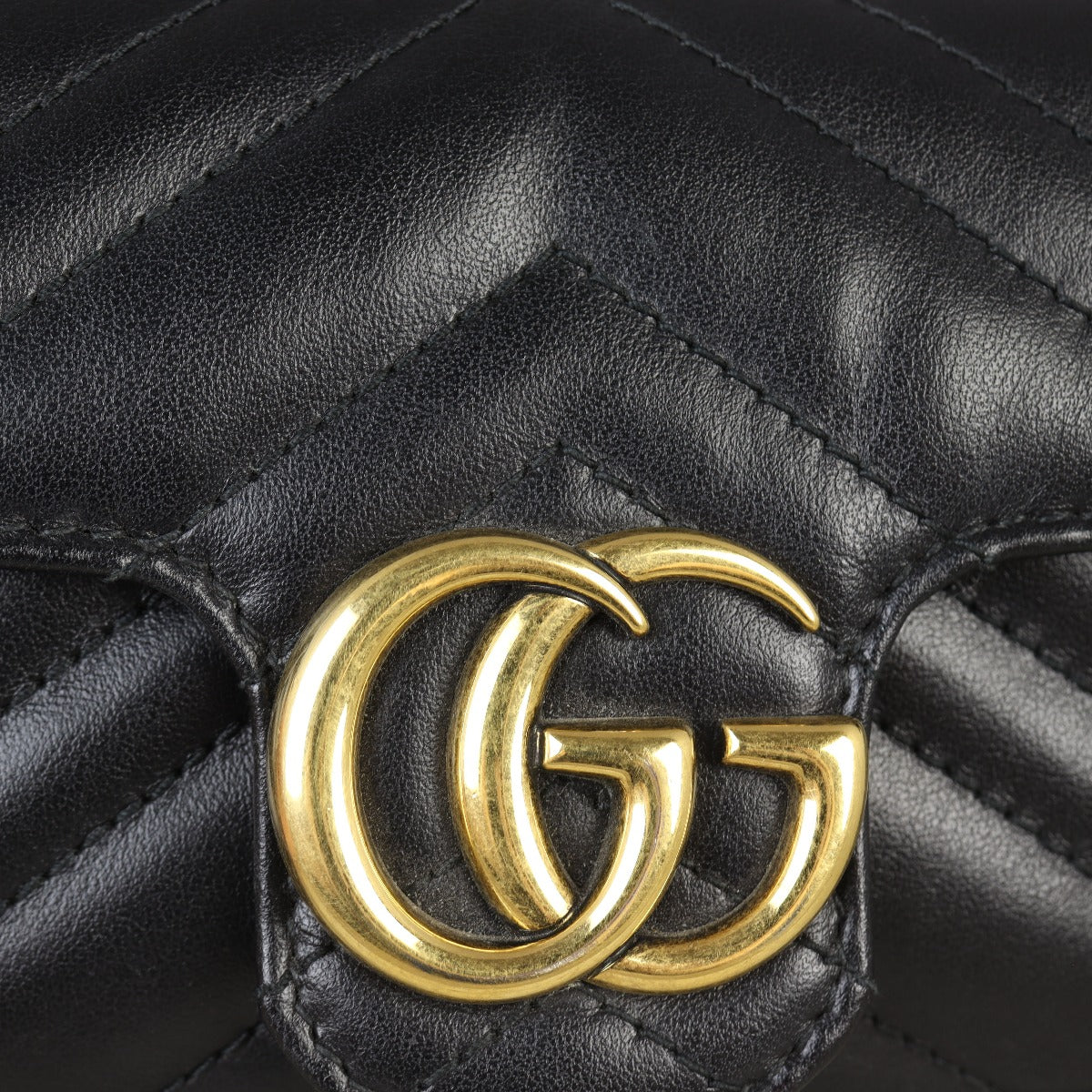 Gucci GG Marmont Matelasse Super Mini Shoulder Bag