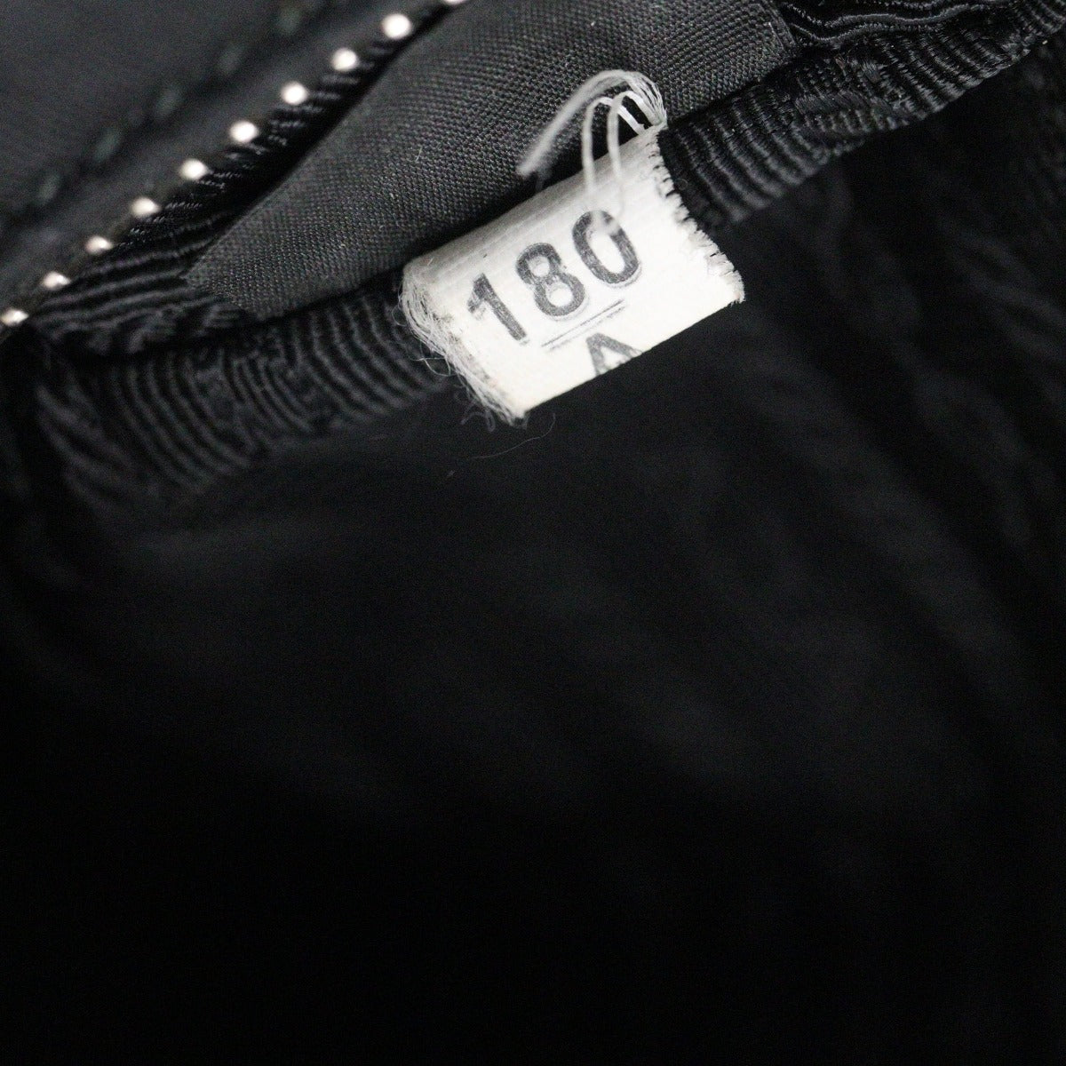 Prada Re-Edition 2005 Tessuto Shoulder Bag