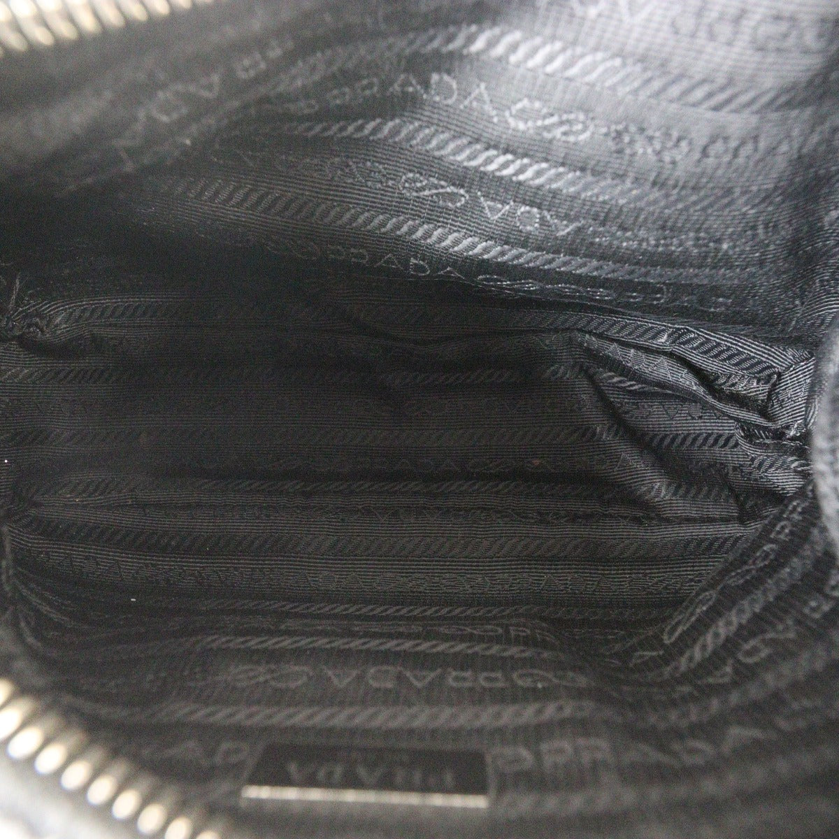 Prada Re-Edition 2005 Tessuto Shoulder Bag