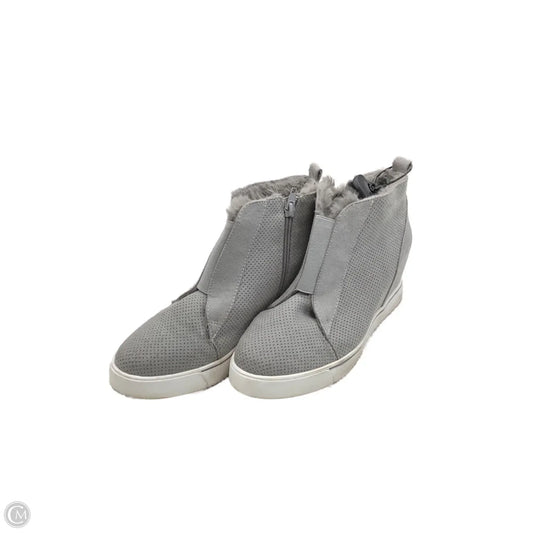 Boots Ankle Flats By Clothes Mentor In Grey, Size: 7.5