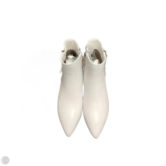 Boots Ankle Heels By Clothes Mentor In White, Size: 5.5