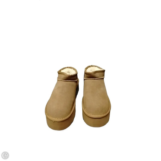 Boots Ankle Flats By Clothes Mentor In Tan, Size: 9.5