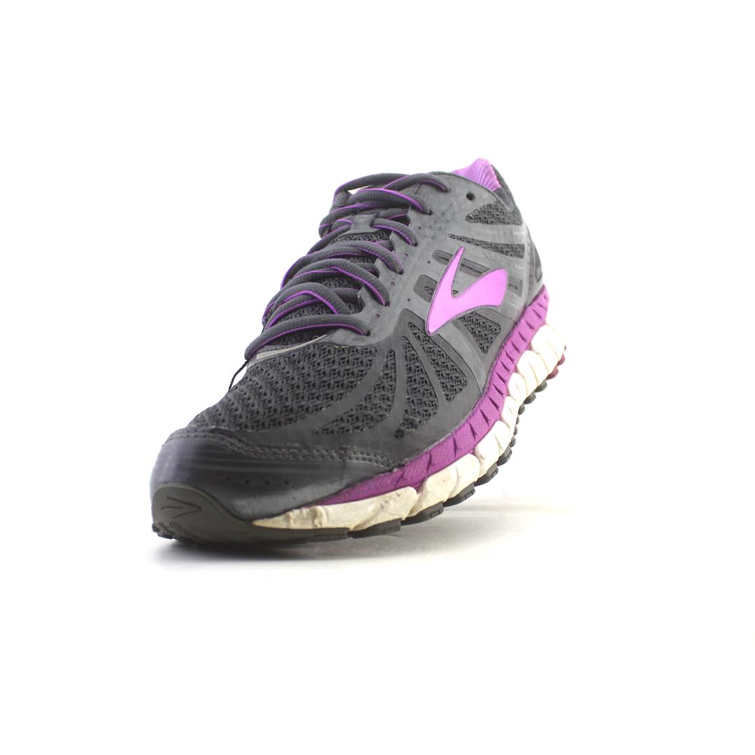 BROOKS  ARIEL 16