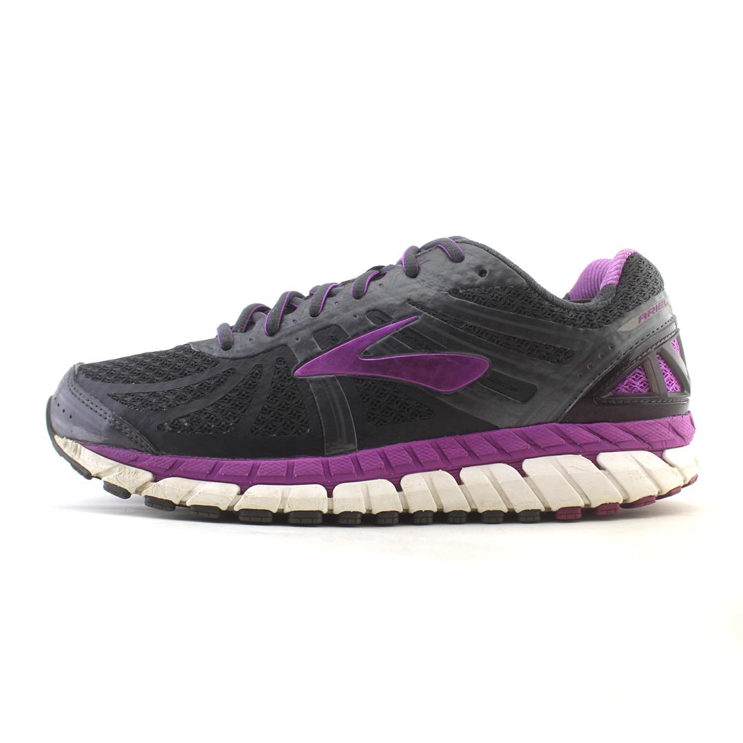 BROOKS  ARIEL 16