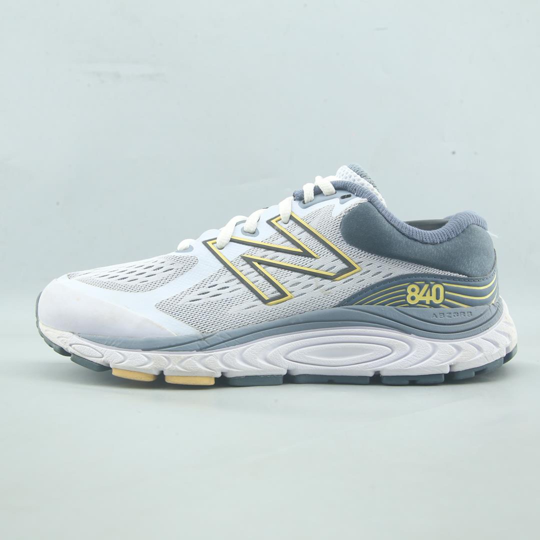 NEW BALANCE 840 V5
