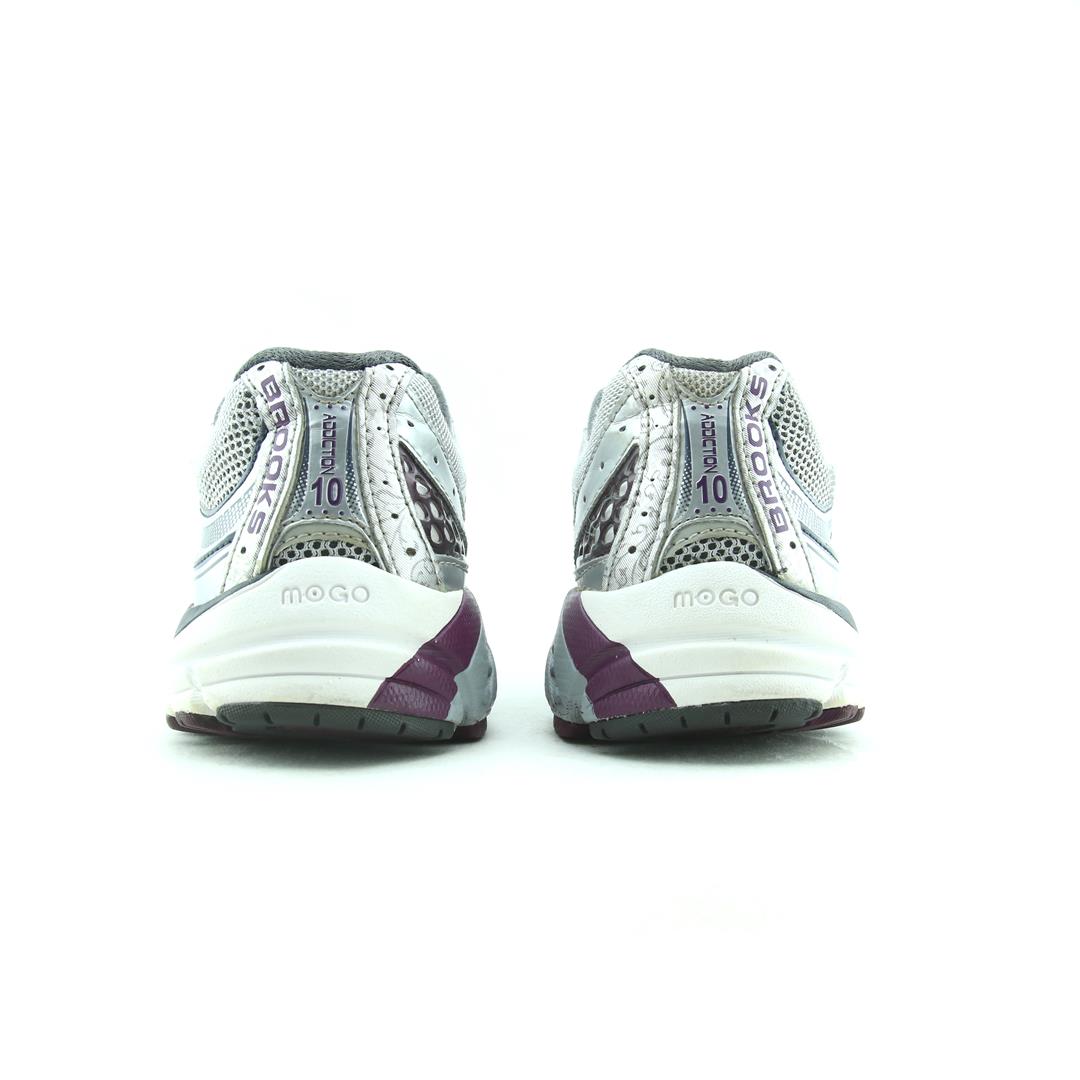 BROOKS ADDICTION 10