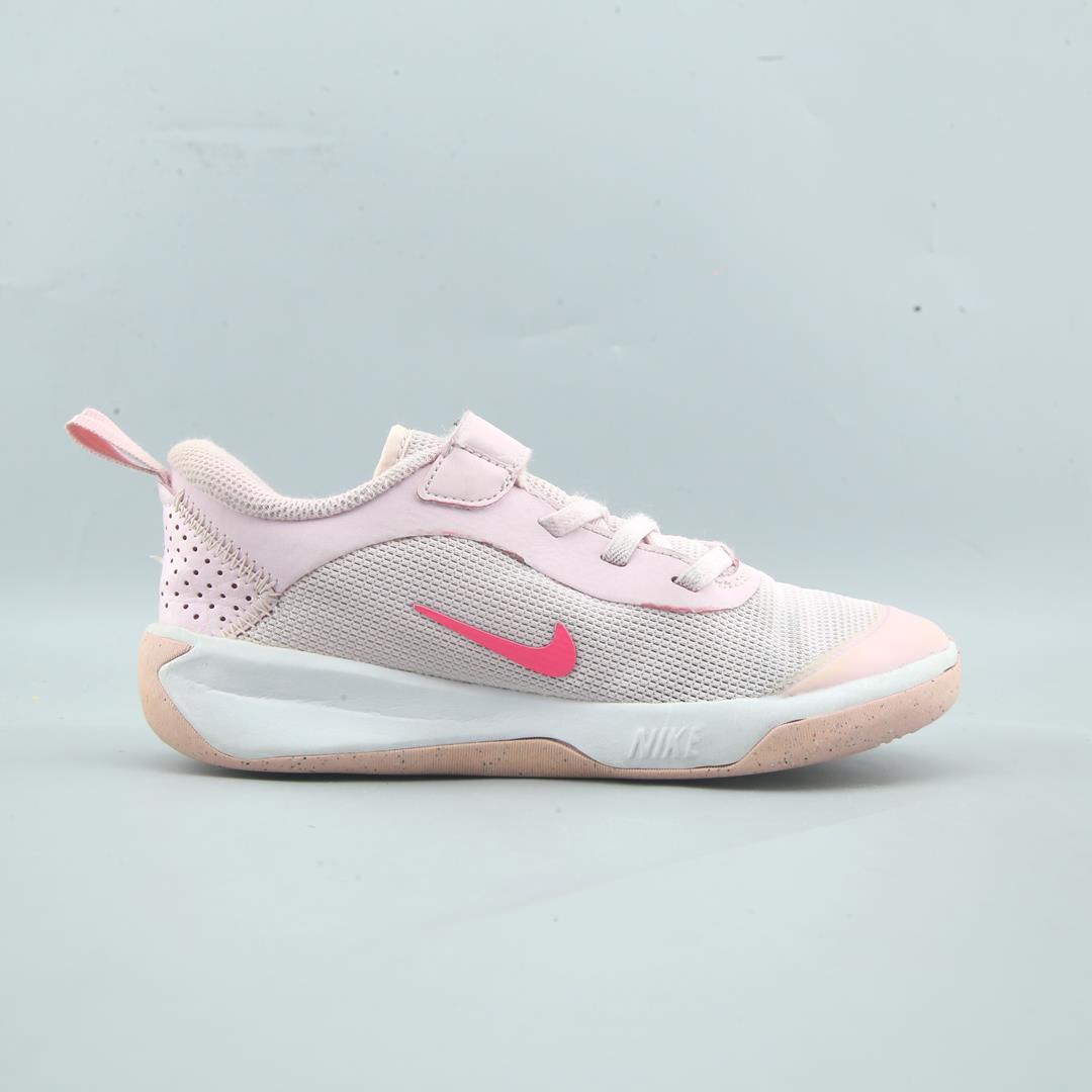 NIKE OMNI MULTI-COURT