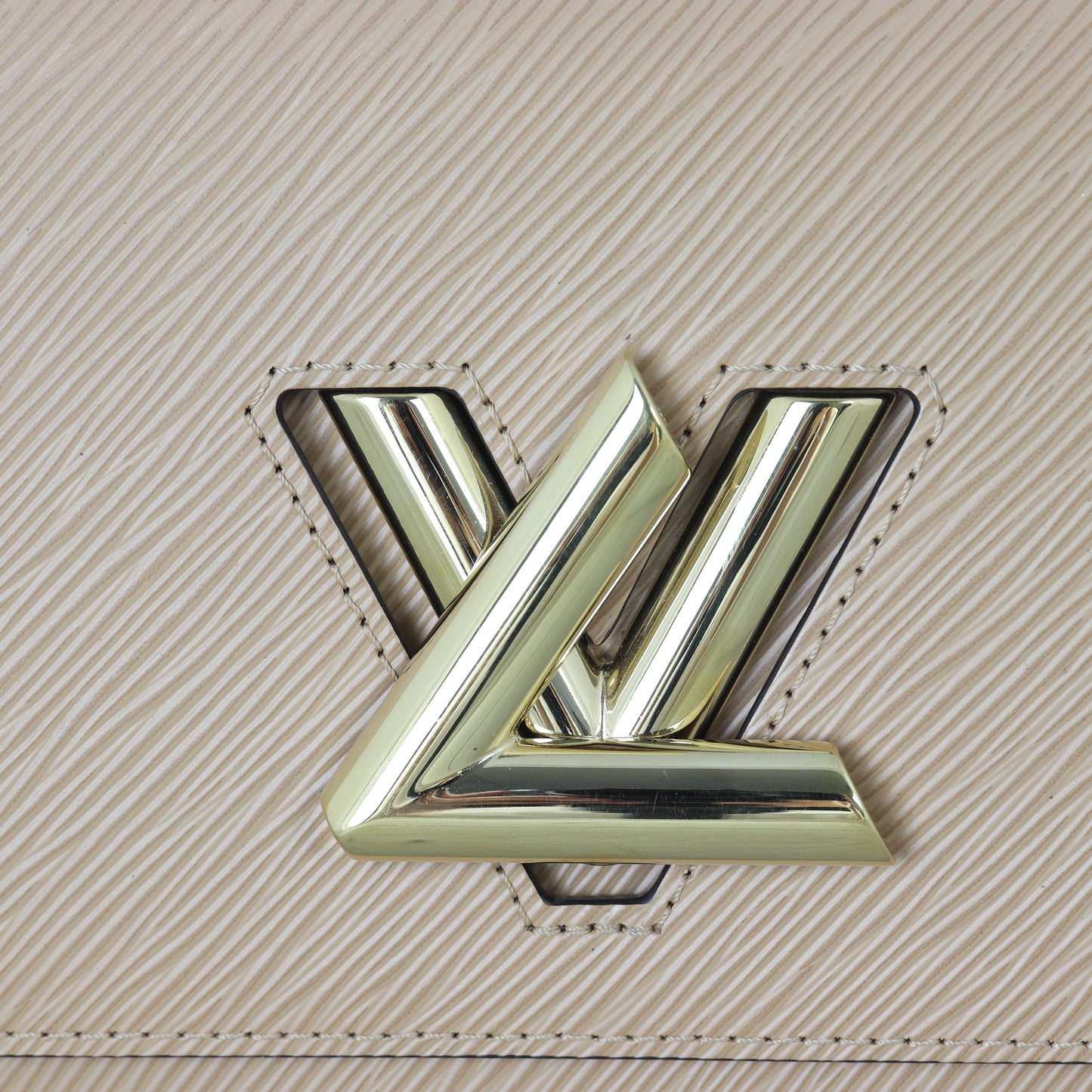 Louis Vuitton Twist MM Epi