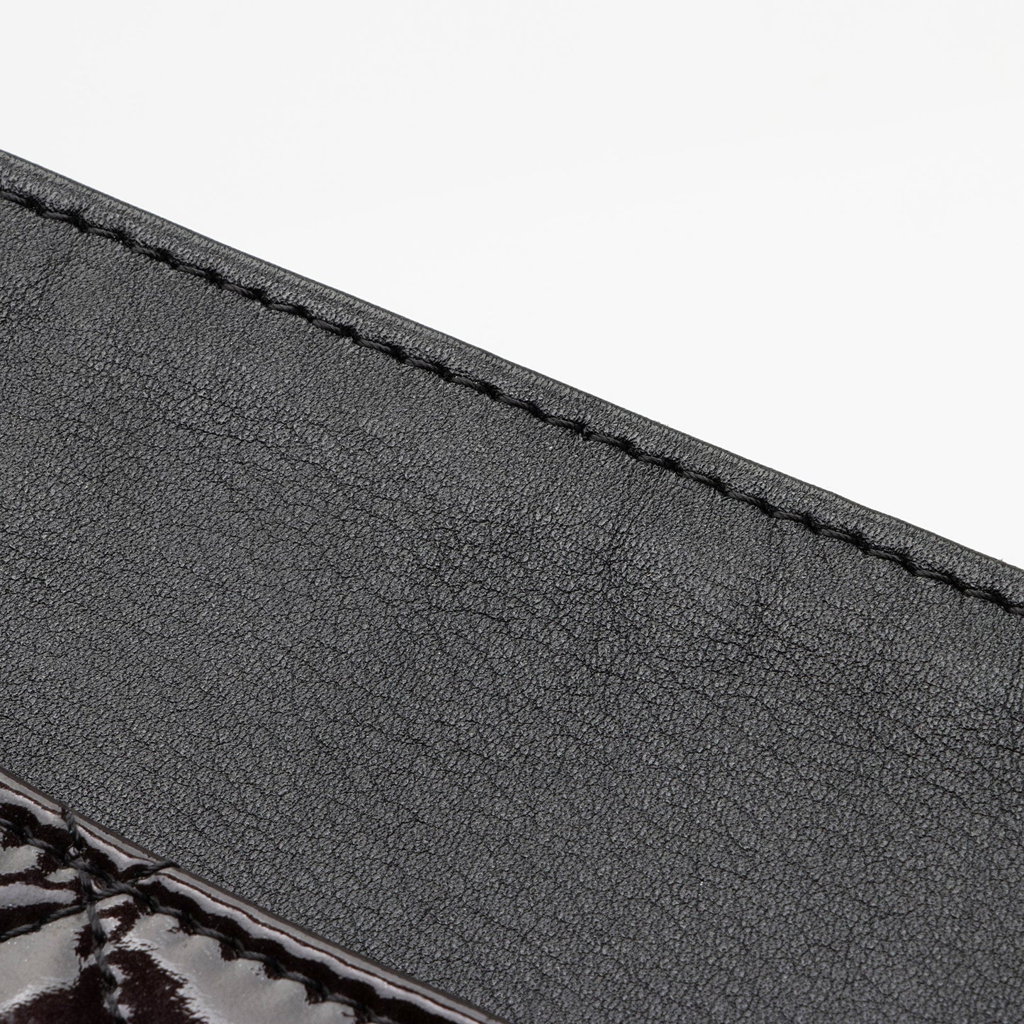 Chanel Patent Leather CC Brilliant iPad Case (SHF-NuaWXc)