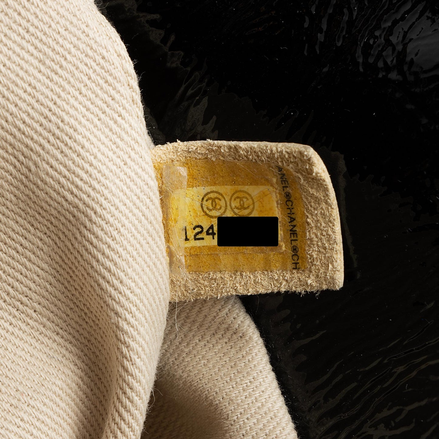 Chanel Patent Leather Puzzle Tote (SHF-uPxGaG)