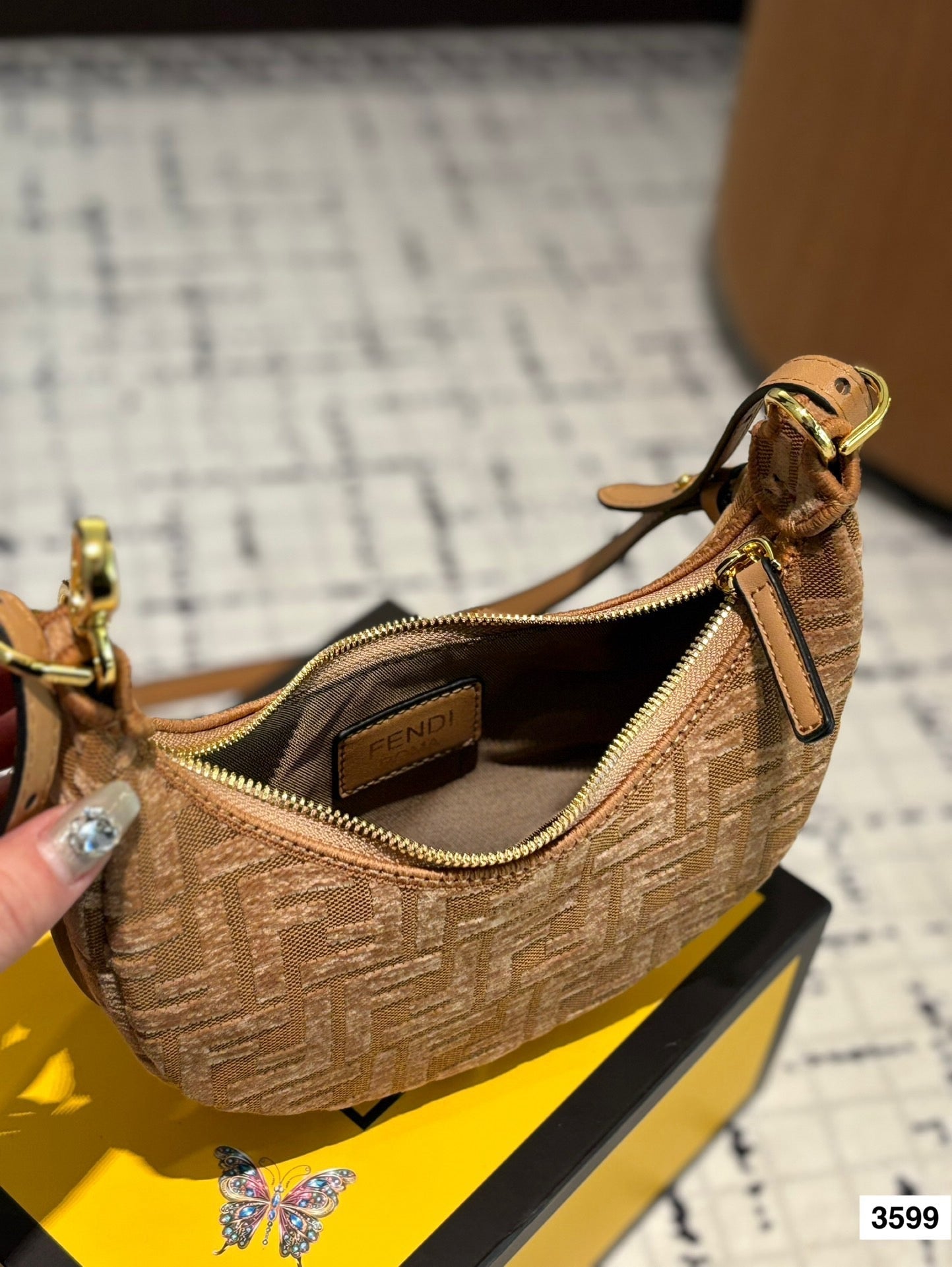 FF292 Fendigraphy Mini / 7.8x5.1x2.9inch