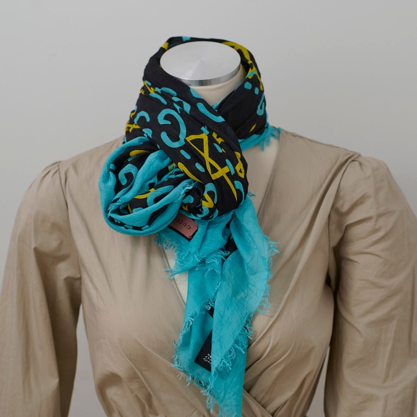 Gucci Silk Stars Shawl Blue/yellow