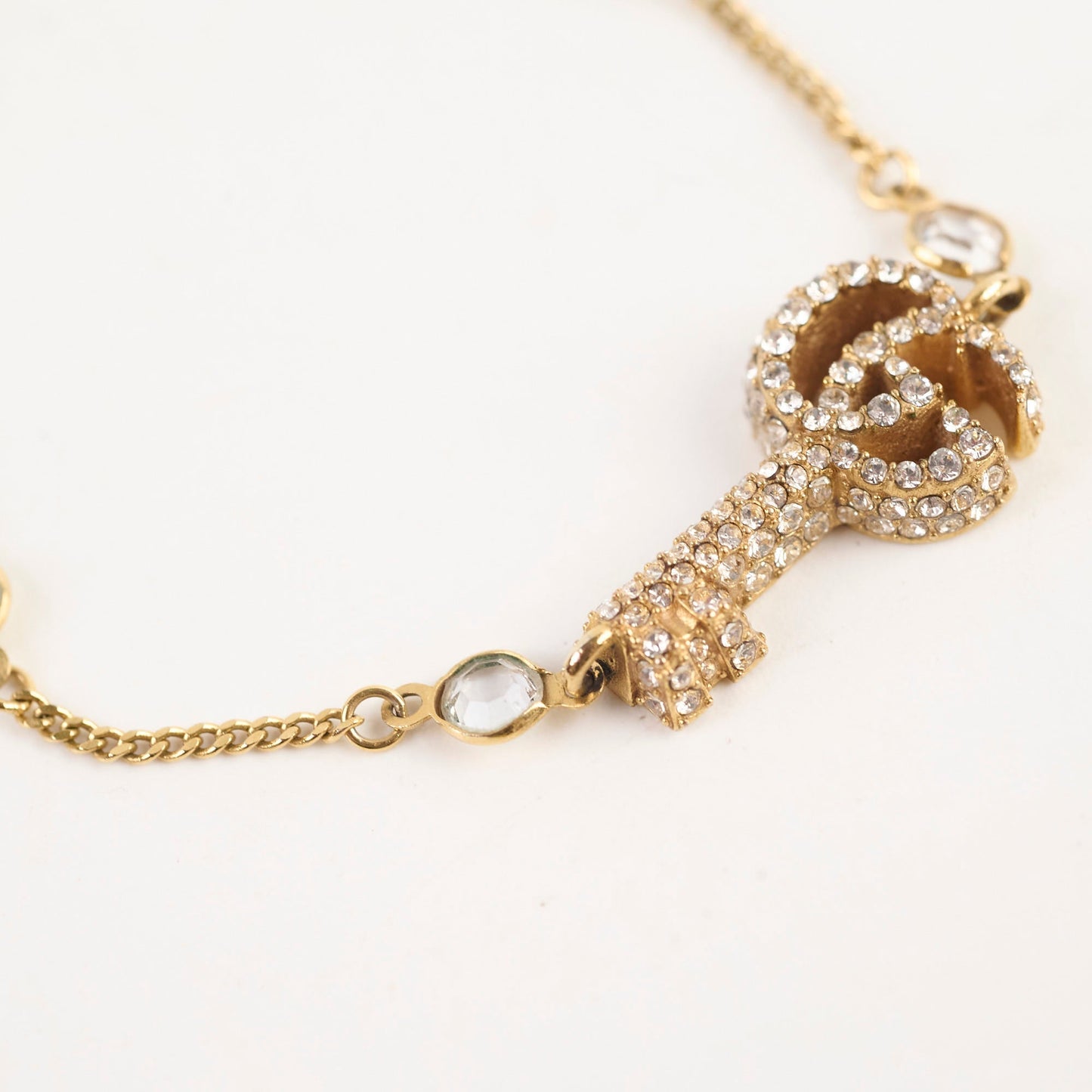 Gucci Double GG Gold Key Bracelet Costume Jewellery