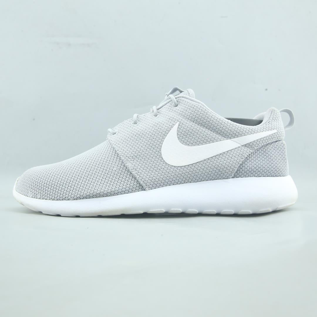 NIKE ROSHE ONE