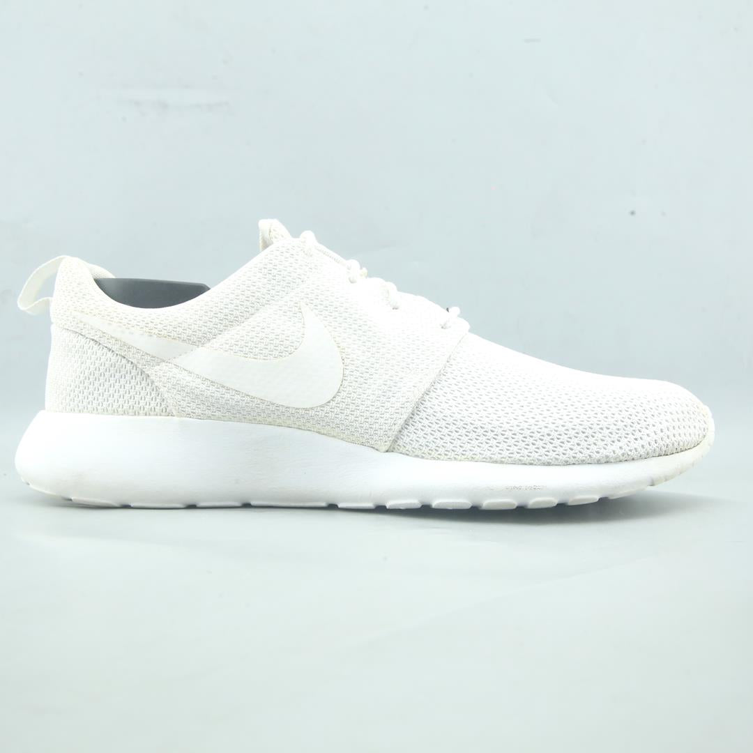 NIKE ROSHE ONE