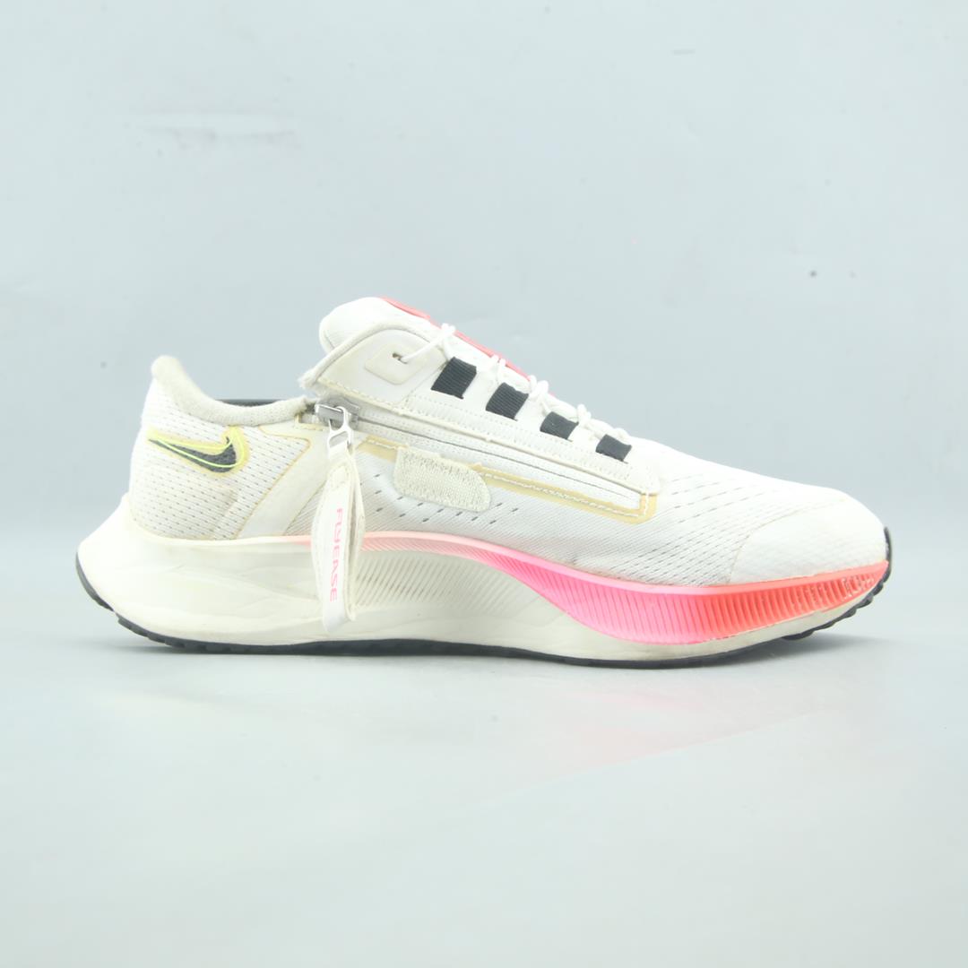 NIKE AIR ZOOM PEGASUS 38 FLYEASE