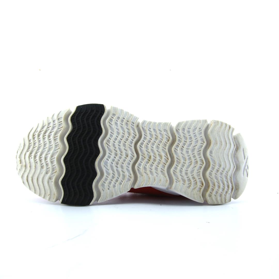 REEBOK  ZIG DYNAMICA 3