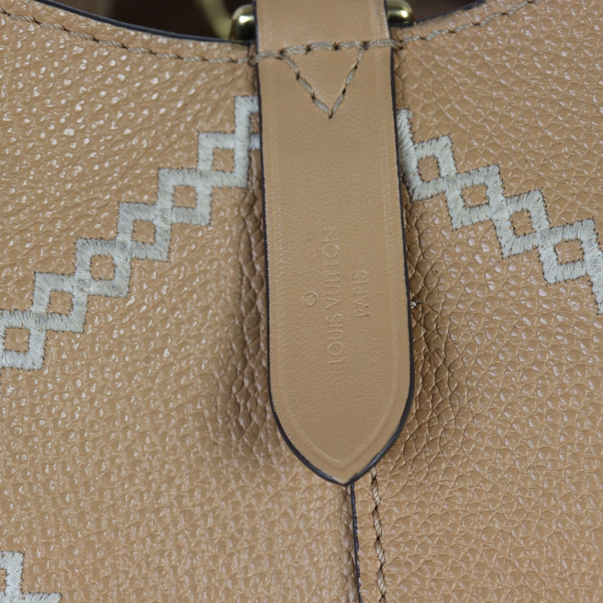 Louis Vuitton NeoNoe MM Monogram Empreinte Giant Bicolour