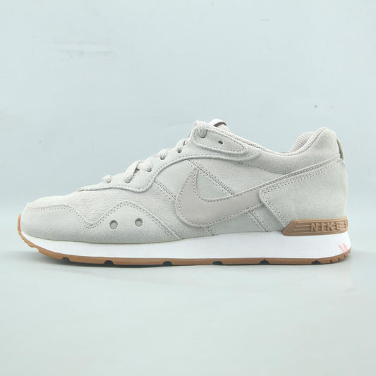 NIKE VENTURE RUNNER