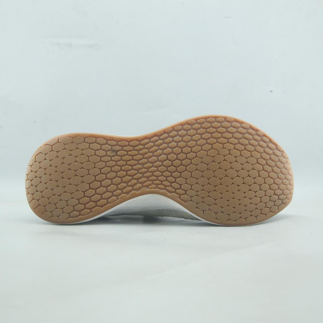 NEW BALANCE FRESH FOAM ROAV