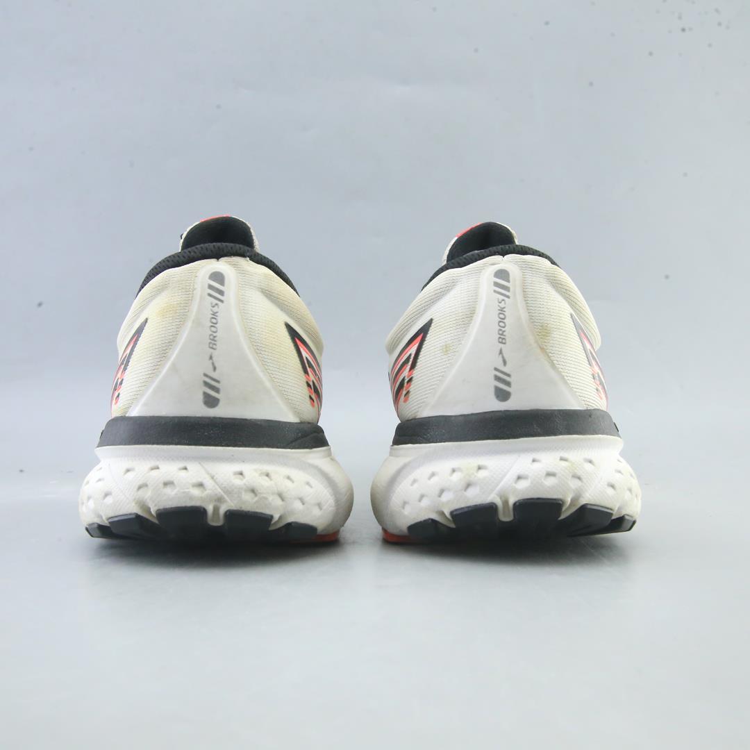 BROOKS GHOST 13