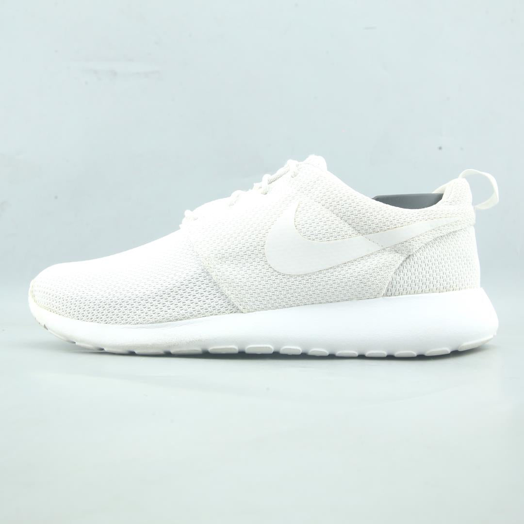 NIKE ROSHE ONE