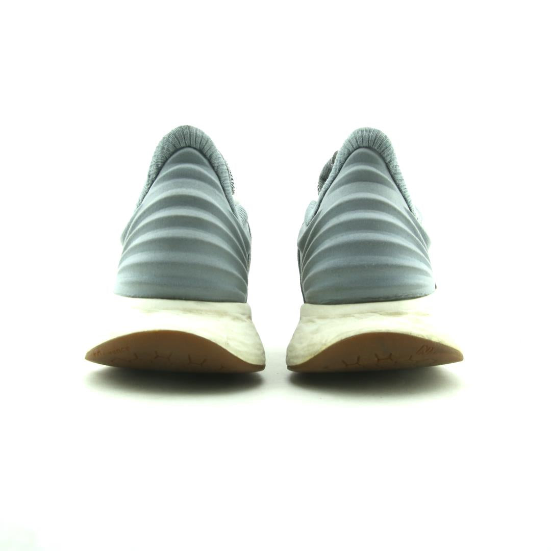 NEW BALANCE FRESH FOAM ROAV V1