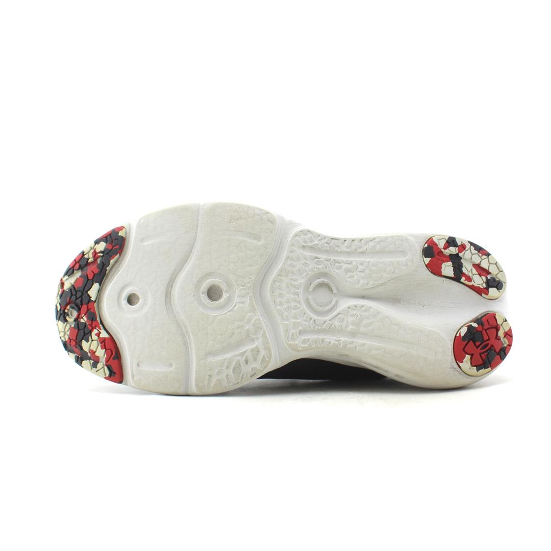 UNDER ARMOUR VANTAGE