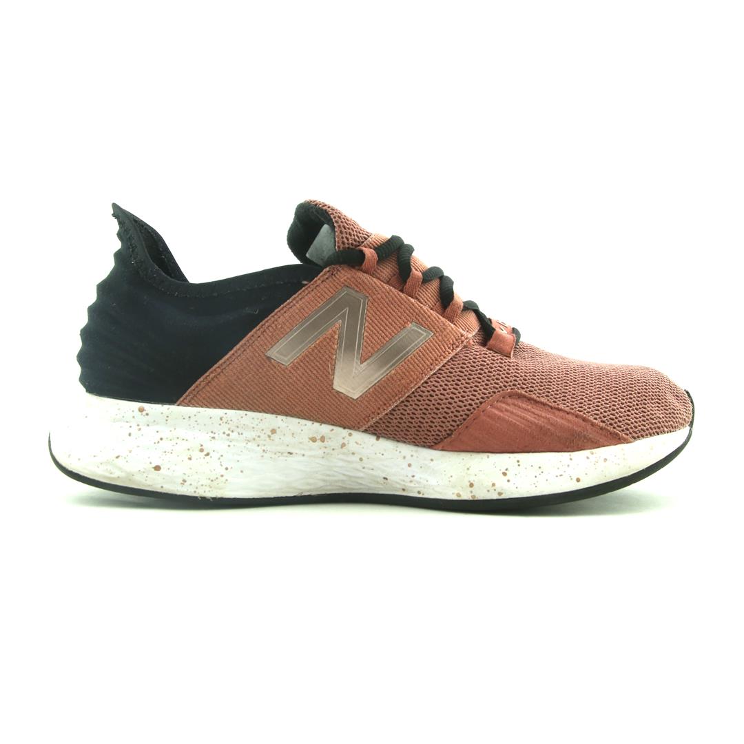 NEW BALANCE FRESH FOAM ROAV V1