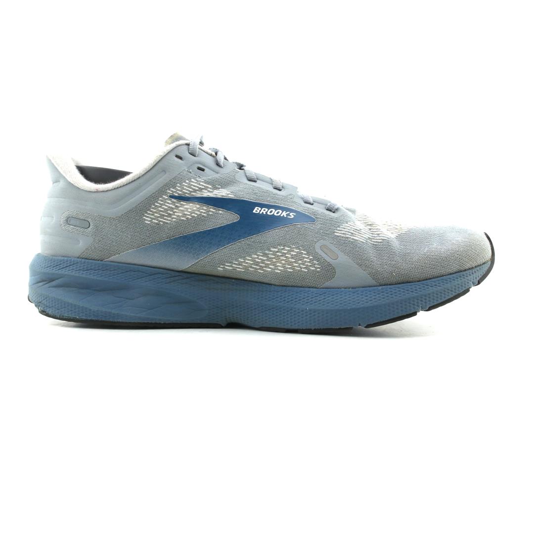 BROOKS LAUNCH 9
