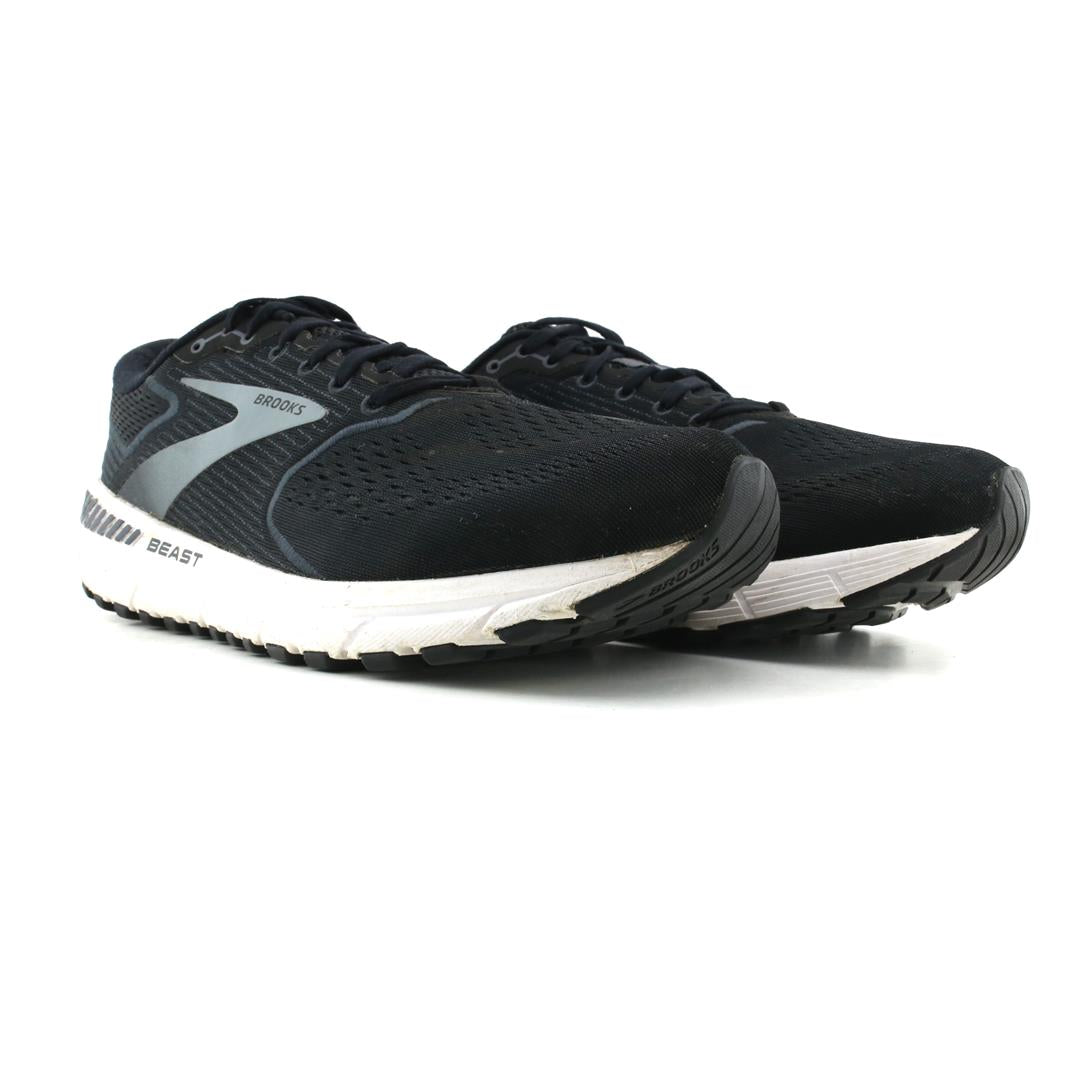 BROOKS BEAST 20