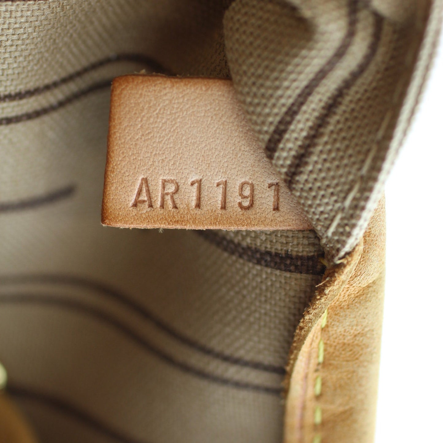 Louis Vuitton Neverfull MM Monogram