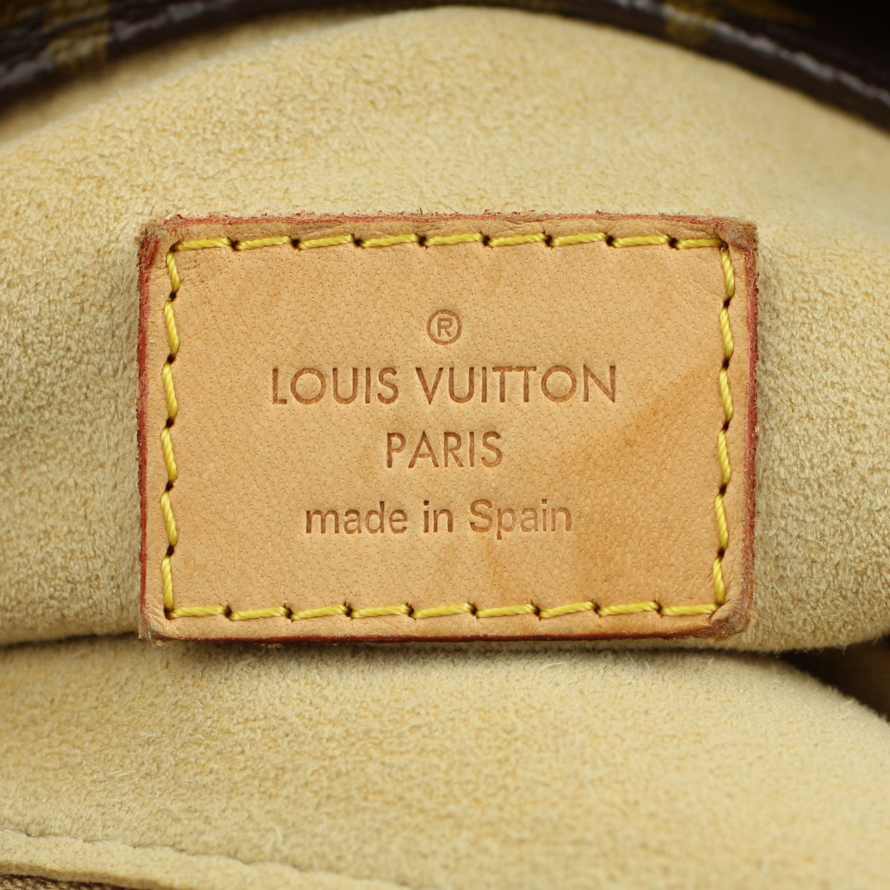 Louis Vuitton Artsy MM Monogram | Gold HW