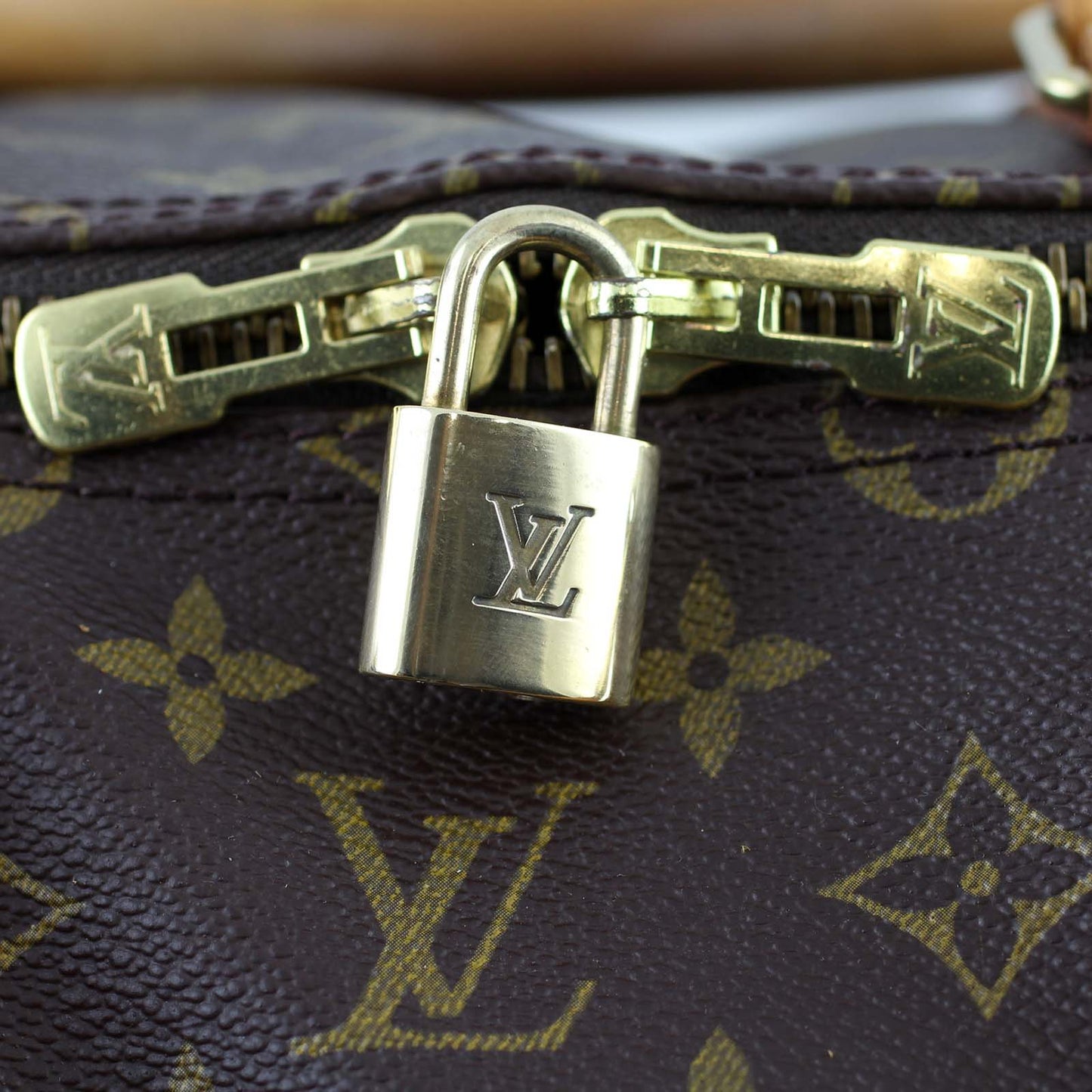 Louis Vuitton Keepall Bandoulière 55 Monogram
